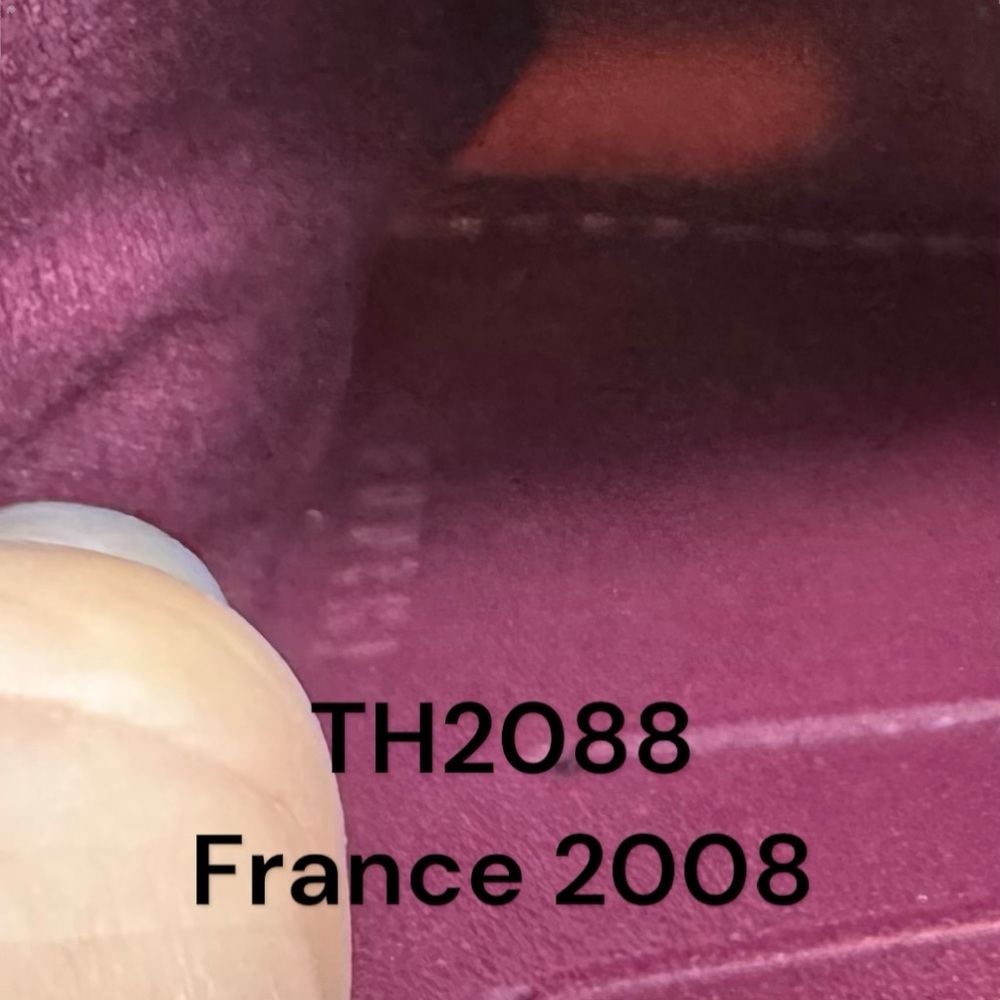 Louis Vuitton Sunset Boulevard in Amarante Vernis Leather - Picture 11 of 16